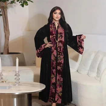 Дубай Арабски Кадифе Есен-Зима Печат Абая Контрастен цвят Модни официални рокли Eid Мек случайни мюсюлмански Саудитски хавлия